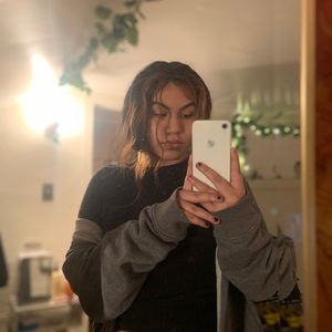 Meet your Posher, Kayla